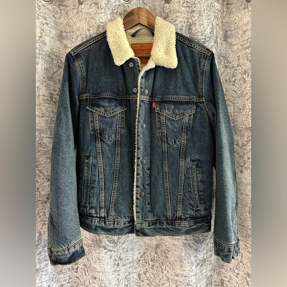 Levi’s Sherpa jacket - Picture 1 of 1
